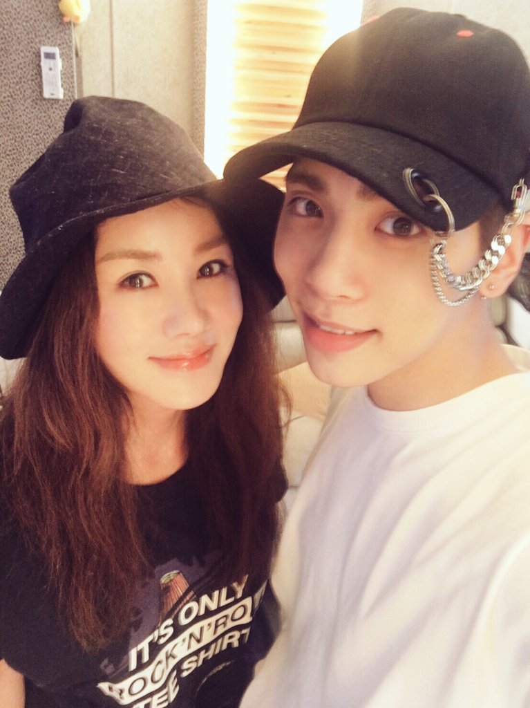 Refund Sisters / Refund Expedition